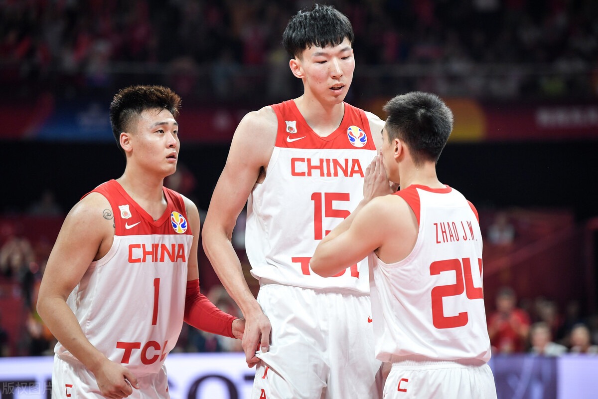 半岛体育-中国男篮2020年阵容揭晓，吴前、周琦等明星球员入选！