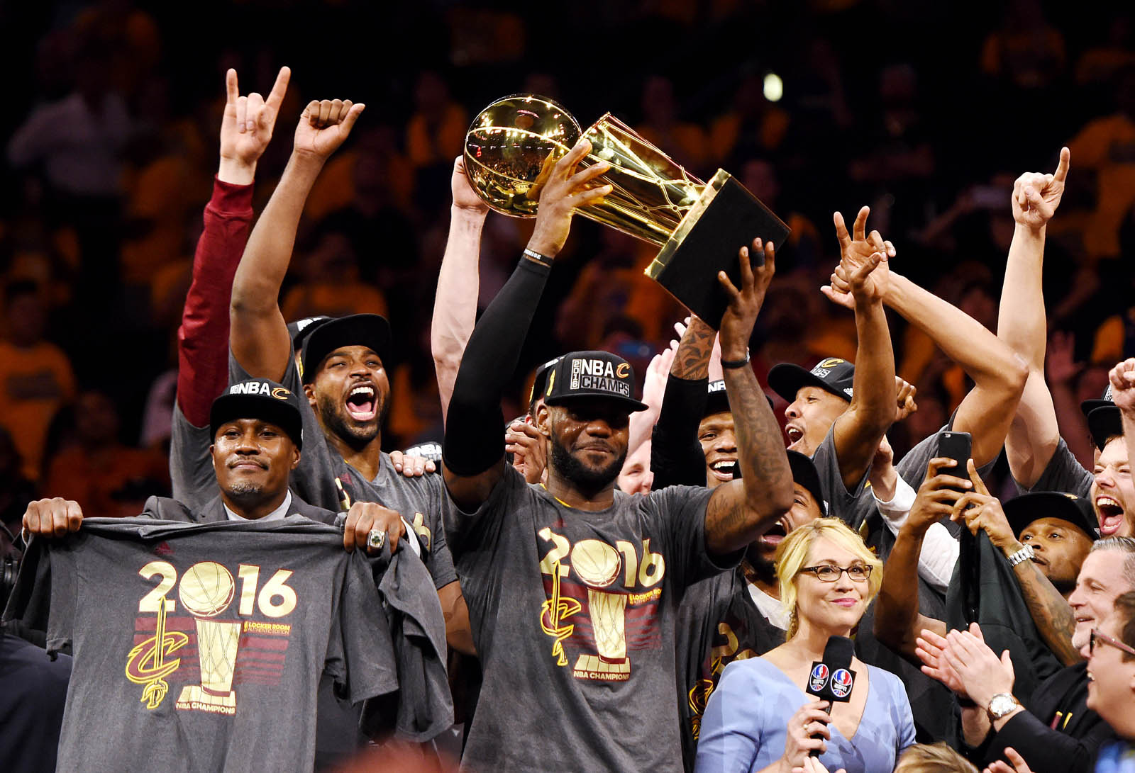 半岛体育-NBA总决赛火热进行中，谁能问鼎总冠军？