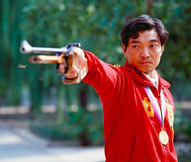 半岛体育-射击冠军夺得，殊死一战激动人心