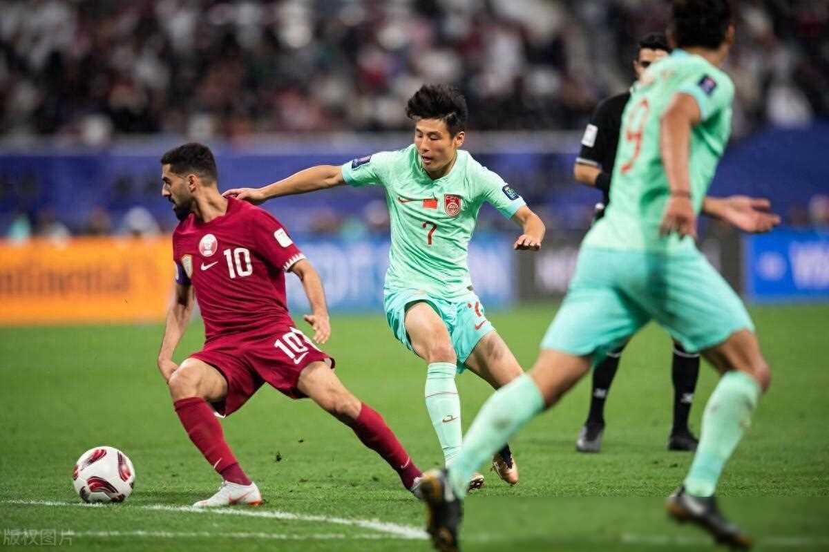 半岛体育-亚洲足球豪门在国际比赛中创造奇迹