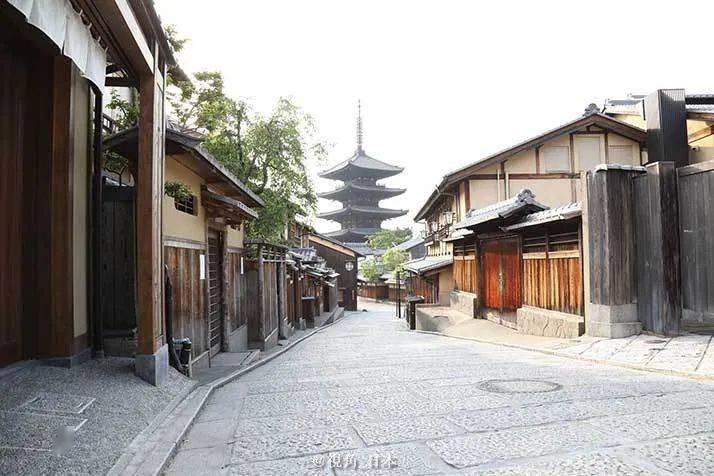 半岛体育-富勒姆队主场战平伯里茨，迟迟未能获胜